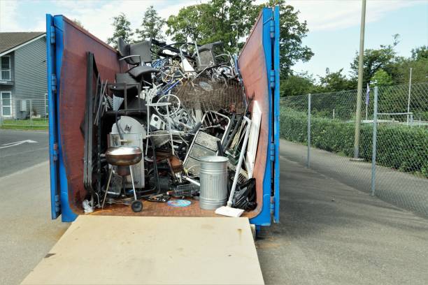 Best Junk Hauling Services  in Canton, OH